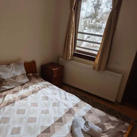 ники Shiroka Lŭka